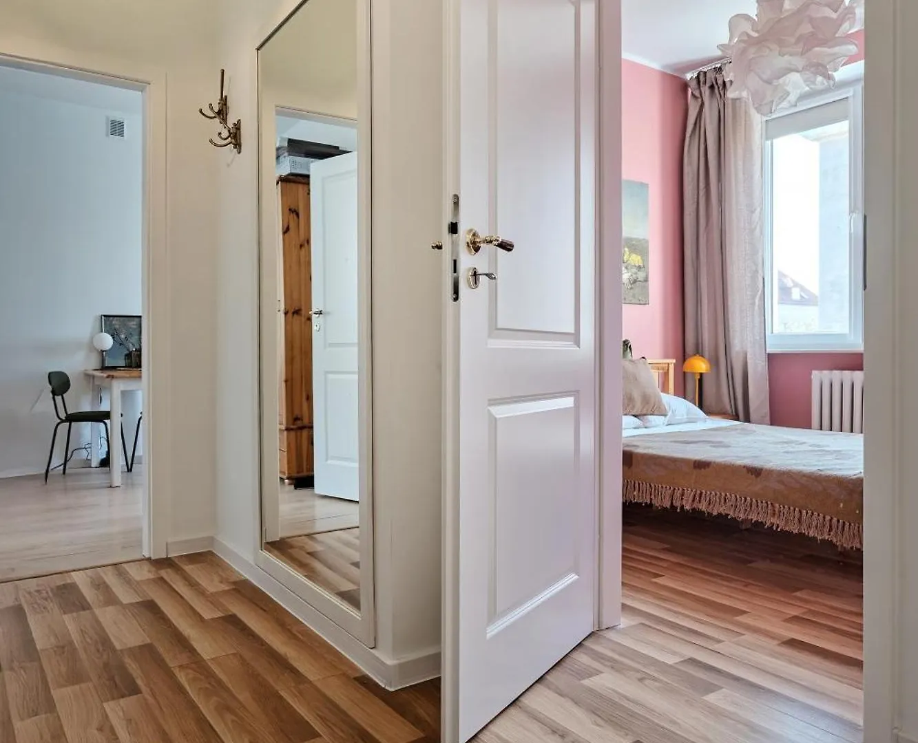 Wrzeszcz Apartment - Trams Nearby - By Rentujemy Gdansk 0*,  Poland