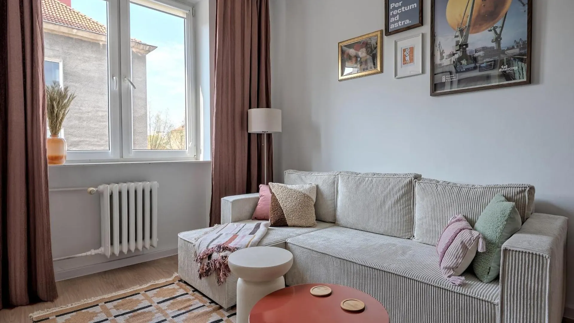 Wrzeszcz Apartment - Trams Nearby - By Rentujemy contacts